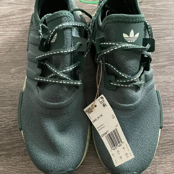 adidas gazelle silver green womens Adidas NMD V_3 | GX2086 | Crywht/Ftwwht/Blurus